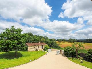 Holiday Home in Saint-Laurent-de-la-Salle with Pool - 6