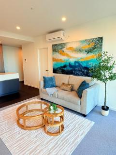 Serene Oasis 2BR Apt In CBD, Pool, Lounge - 9
