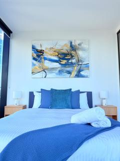 Serene Oasis 2BR Apt In CBD, Pool, Lounge - 4