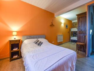 Holiday Home in Saint-Beauzire with Garden and Private Terrace - 6