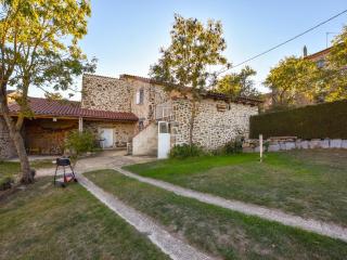 Holiday Home in Saint-Beauzire with Garden and Private Terrace - 4