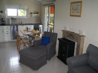 Holiday Home with Garden in Kritinia - 4