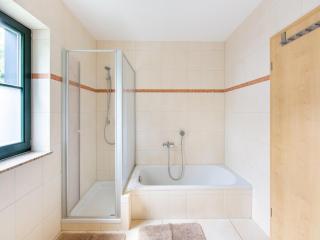Spacious semi-detached house with wood stove located directly on the Rennsteig - Eisfeld - 7