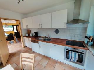 Spacious semi-detached house with wood stove located directly on the Rennsteig - Eisfeld - 2
