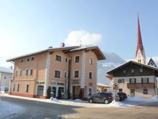 Spacious Apartment in Uderns near Ski Area - 4