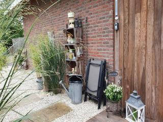 Stylish Holiday Home Near Sea - 3