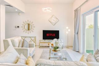 PVH - Tranquil 2BR plus maids with Private Garden - Villanova Amaranta - 0