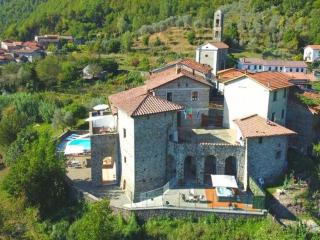 Flat with heated hot tub and shared pool - Casola in Lunigiana - 0