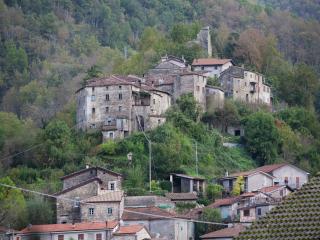 Flat with heated hot tub and shared pool - Casola in Lunigiana - 3