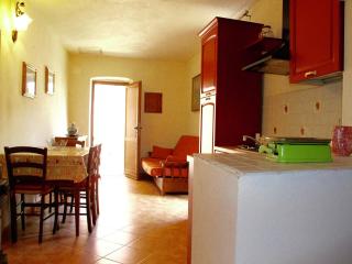 Holiday home in Canossa with Swimming Pool, Garden, Barbecue - Mulazzo - 1