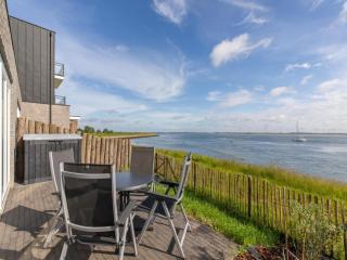 Unique apartment, located on the Oosterschelde and marina of Sint Annaland - Sint-Annaland - 8
