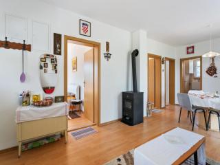 Home Near Red Lake in Ricice - 3