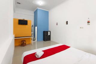 TwoSpaces Living at Bypass Homestay, Mojokerto - Kranggan - 1