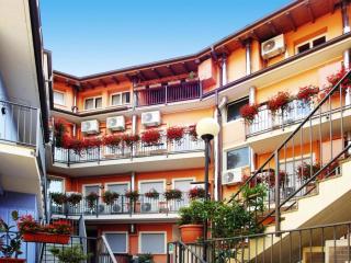 Apartment in the Residence dei Fiori, Baveno - 3