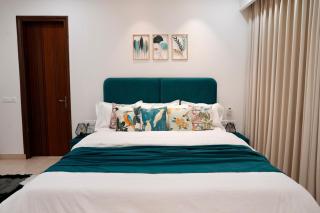 The Gambit Near Ambience Mall - Gurgaon - 6