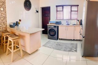 Phoenix Rising Apartment - 4
