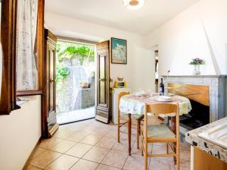 Farmhouse in Casoli near Ski Slopes - 2
