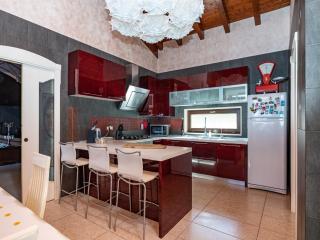 Hillside Haven with Pool - Gioiosa Marea - 7