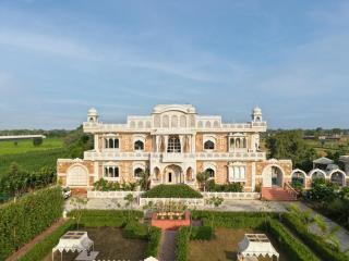 SaffronStays Raj Reverie - 9