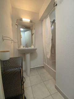 Between port and beach the best of both worlds - 3