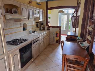 Rustic Family Home Ideal for Rest - Tessé-Froulay - 3
