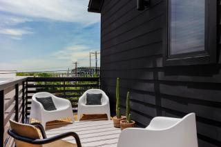 5 Min to UT, Congress - Modern Home in DT East ATX - Austin - 5
