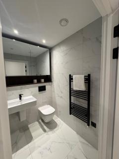 2 bed Lux Apartment City centre - Manchester - 4