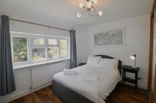 Sunningdale Stunning Spacious 4 Bedroom House 11 - Sunningdale - 7