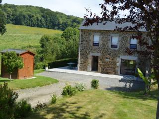 Peaceful Stay near Lake - Isigny-le-Buat - 1