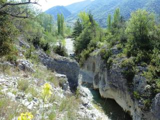 Charming holiday flat with shared pool, Malaucène - 1