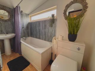 Brecon Town Centre Apartment - Two Guests - Brecon - 4