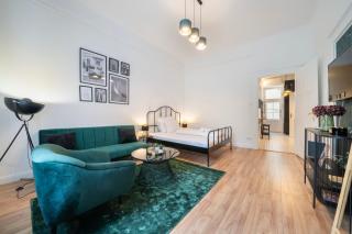 Green Greguss Calm Chic w AC by M2 Metro - 0