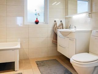 5 person holiday home in KLÖVEDAL - Klövedal - 5