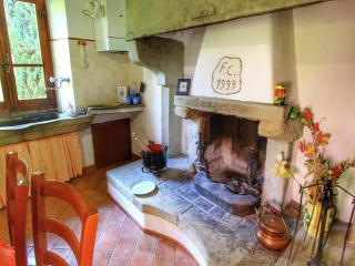 Rustic Holiday Home in Ortignano with Swimming Pool - 2