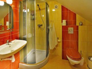 Holiday house by the lake with a fireplace - 2