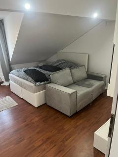 Vis-à-Vis Komfort DG-Wohnung - 6