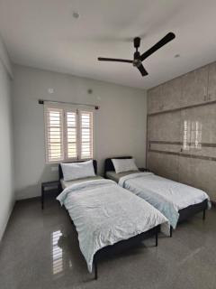 Isiri Service Apartment - 7