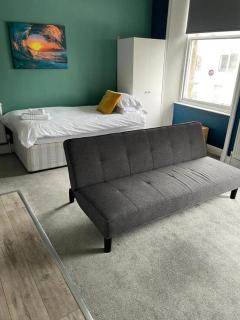 Homesly Guest Rooms, Comfortable En-suite Guest Rooms with Free Parking and Self Check-in - Berwick-Upon-Tweed - 8