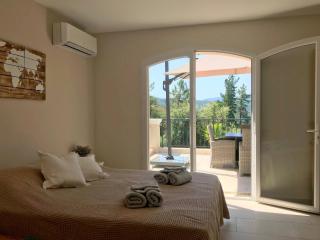 Contemporary villa with swimming pool - Emponse - 7