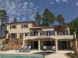 Contemporary villa with swimming pool - 6