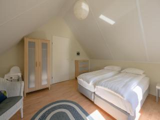 Spacious bungalow near the Frisian Lakes - Sondel - 9