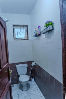 Boss Comfy Studio - 1