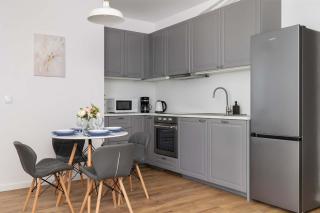 Wybickiego Stylish Apartment with Parking and Air Conditioning in Cracow by Noclegi Renters - Cracovie - 8