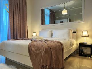 Reem Luxe Studio - Stylish Stay with Pool Access Near Reem Mall - 0