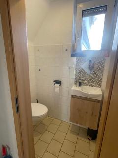Schönes Ferienhaus&Monteurzimmer direkt in Lich, ruhige&zentrale Lage - Lich - 8
