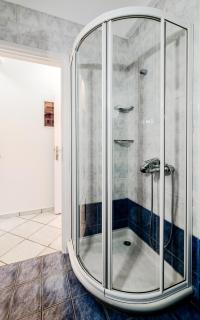 Naturally Cool 2BR Central ATH - 2