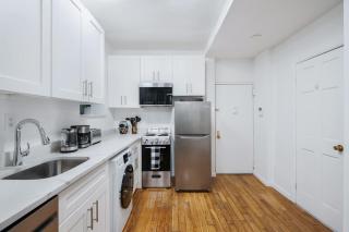 109-1 Huge 3BR Best Value Amazing NYC Apt - 4