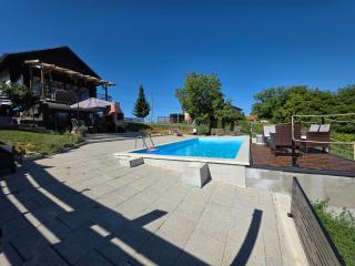 The Dream house - - 9