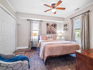 3 Bedroom Home, Walk to Lake Erie - Willoughby - 7