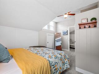 3 Bedroom Home, Walk to Lake Erie - Willoughby - 8